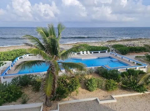Sea View Shore Condo
Sandy Hill
