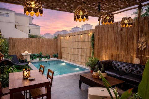 Western Townhouse - 2 bedroom with swimming pool