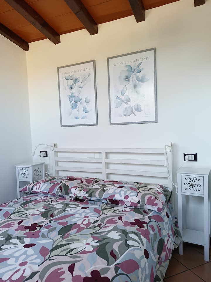 Loft Su 2 Livelli Con Vista Tetti - Centro Storico - Parma
