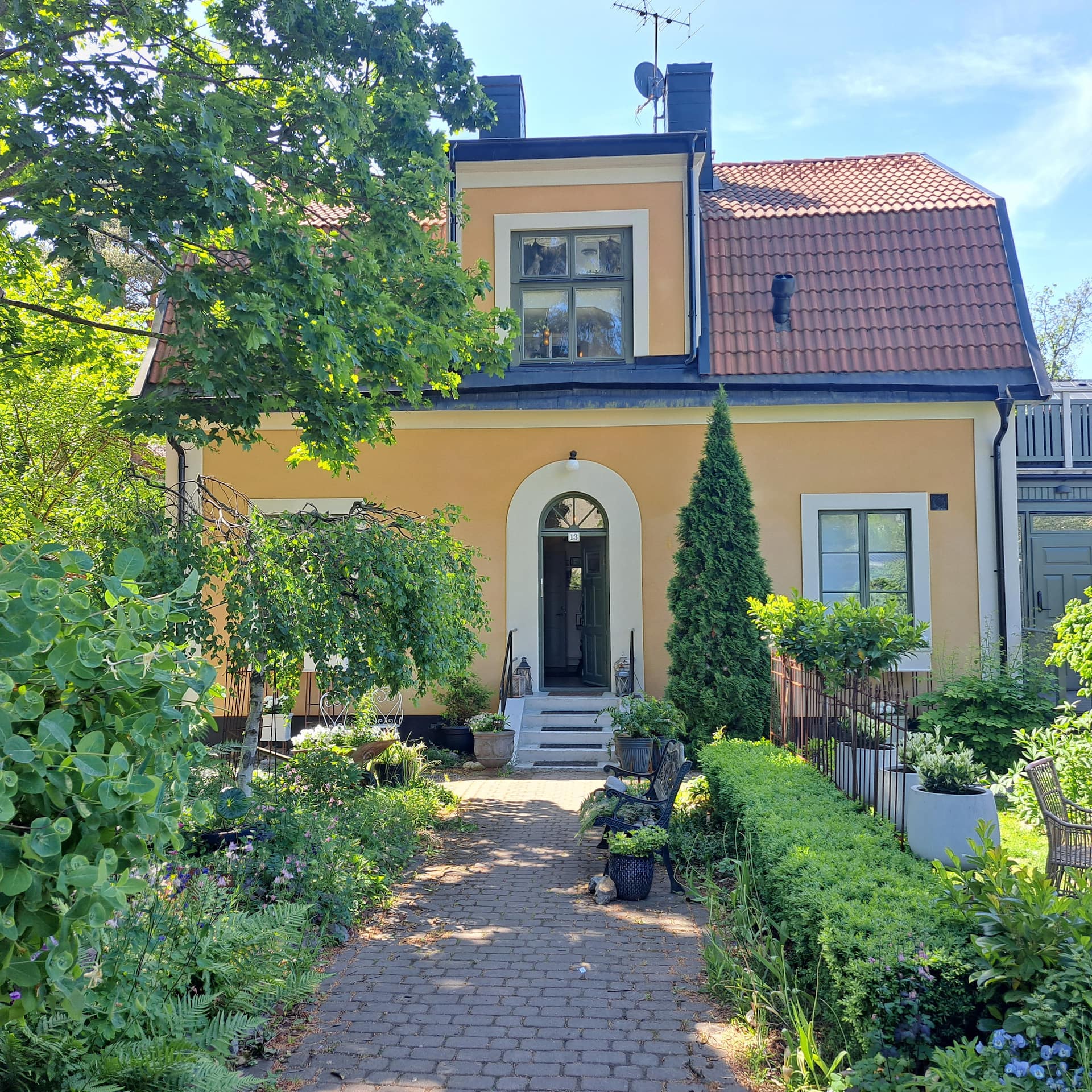 Charming apartment in a nice old house