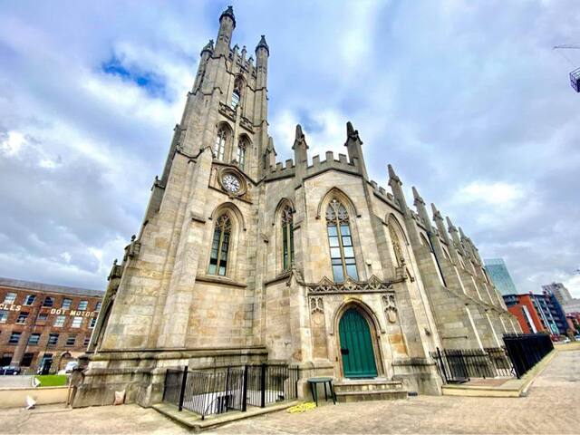Luxury Church Stay in Manchester gallery image 2