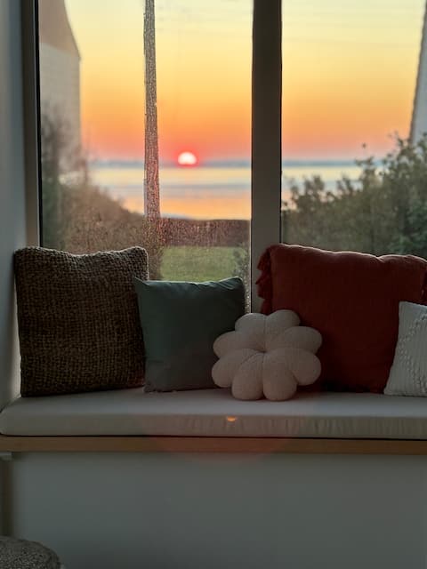 The bench on the Bay-Villa-Pool-Spa