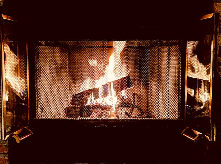 Само додајте Бери Вајт и тепих од кожа од мечка! 