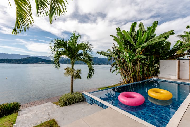 Angra, 5 Suítes A Beira Mar, Casa Nova E Completa - Angra dos Reis