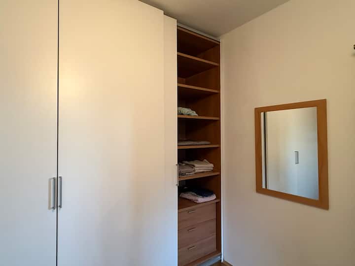 Ruhig/helle Wohnung Mit Zooblick - Cologne