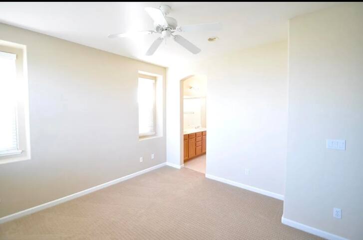 Communication Hills 2-Bedroom Home gallery image 5