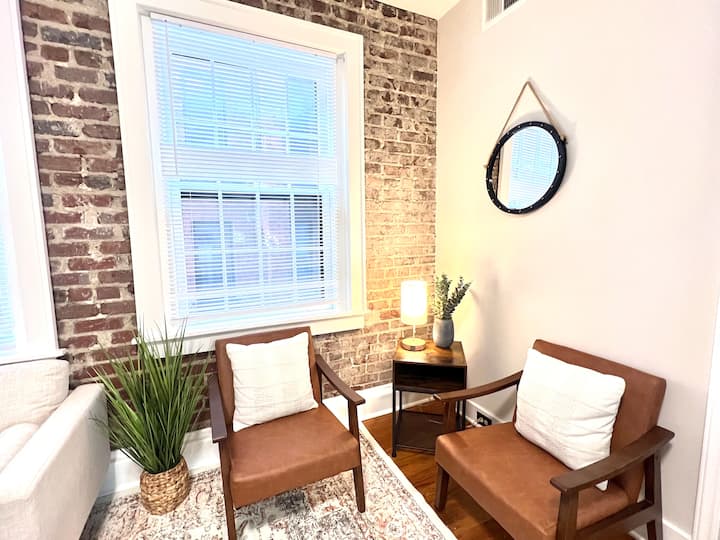 Old City Knoxville Getaway - Knoxville, TN