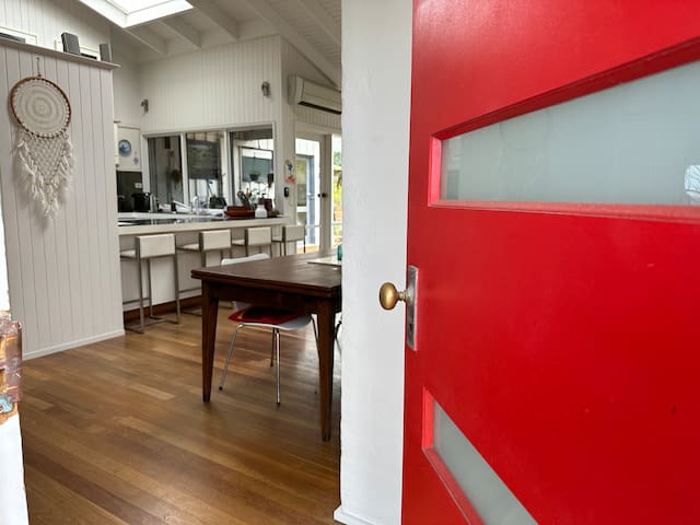 Point Roadknight gallery image 2