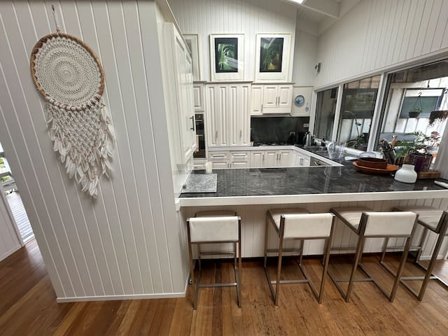 Point Roadknight gallery image 4