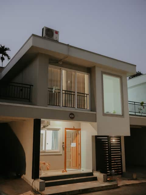 RM Villa 2km to the beach 10min airport by CQ