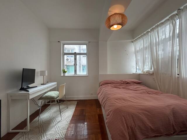 Apartment in Central gallery image 5