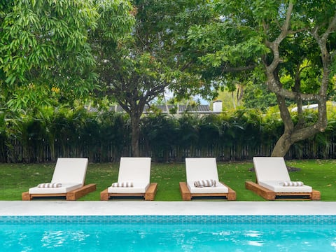 Luxury Villa • Racket Court • Gym • Grand Garden