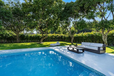 Modern Luxury Home w/ Racket Sports Gym BBQ