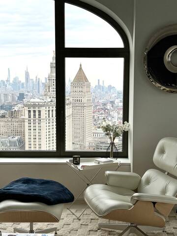 Luxury 2-bed, 2.5 bath apt in Seaport w city views gallery image 3