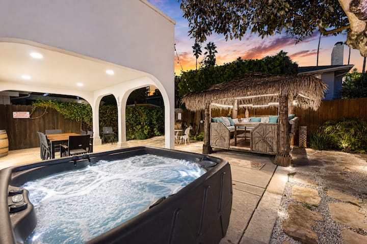 Perfect 4 Families! Walk To Beach, Private Jacuzzi - Ventura