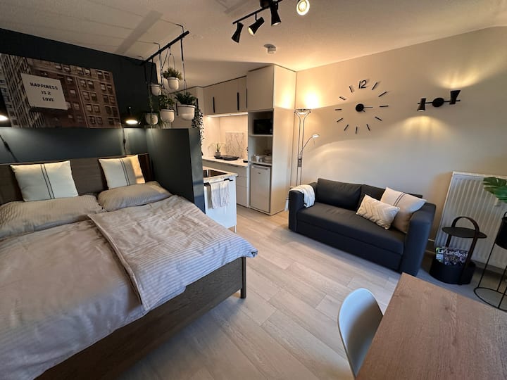 Urhome 22: City, Airport, Messe, Auto-/straßenbahn - Nürnberg