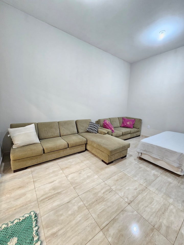 Casa Grande Com Piscina Em Sumaré • 5 Banheiros - Barão Geraldo
