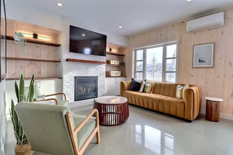Top performing Airbnb: Monts-Valin Condos - 47, rue du Sommet (Valinouët) in Saint David De Falardeau