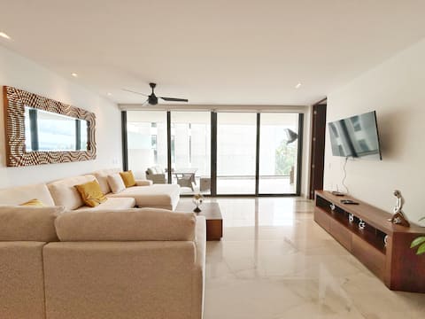 Popular Airbnb listing: 1Bdr Ocean view, spacious and luxurious, top location in Las Brisas