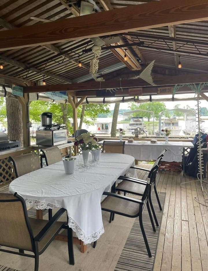 Waterfront River Rv Campsite For Your Rv - 根特