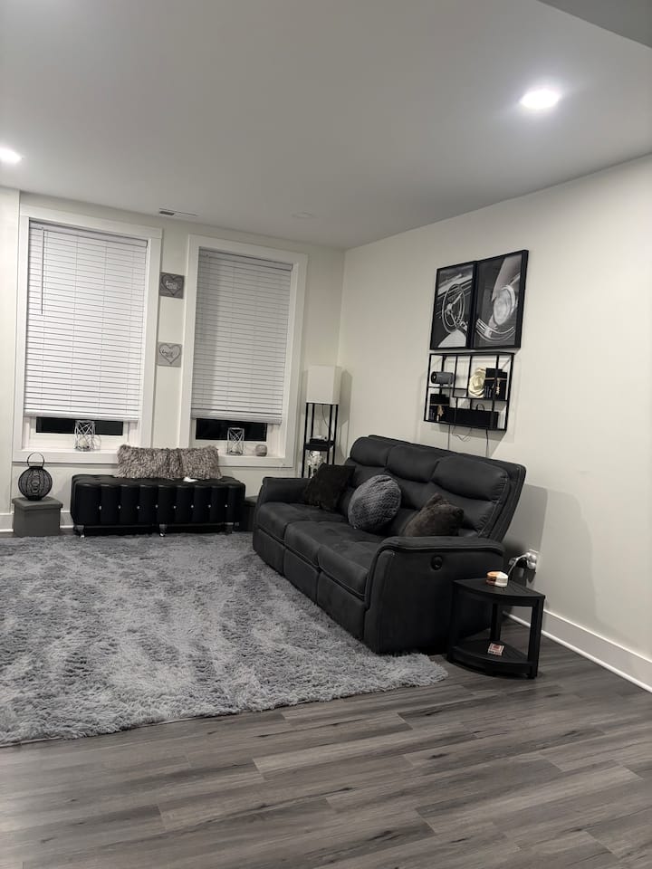 Apartment In Midtown The Hushed Hide-away - Detroit, MI