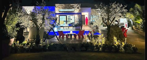 Mountain view villa, 600 m from beach, 30° pool