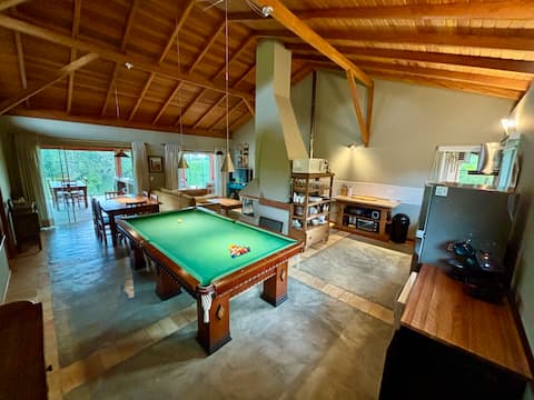 Top Airbnb: House in gated community in Rancho Queimado em Rancho Queimado