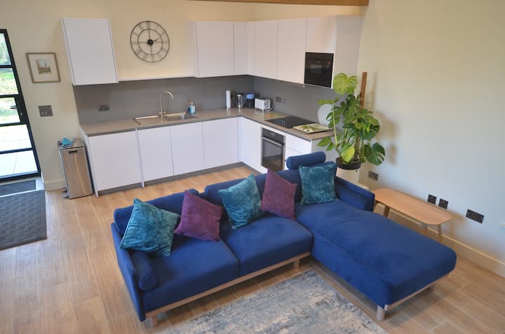 The Byre, A Stylish Newly Converted Barn - Wiltshire