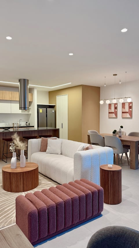Your Chic & Stylish Home in Aquarela by POBA