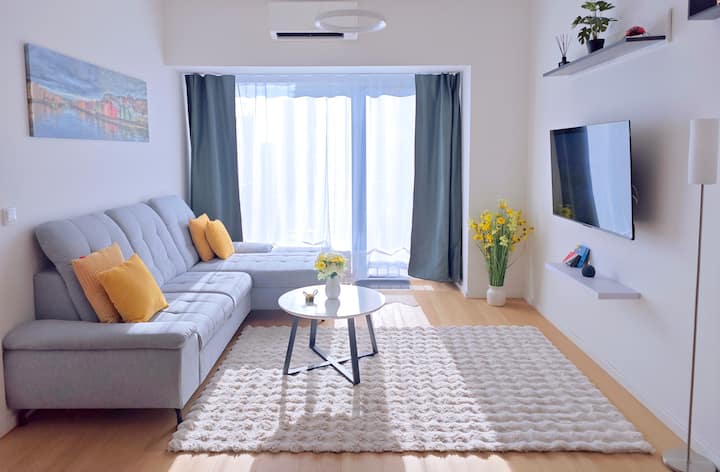Holešovice Retreat, Balcony, Ac And Secure Parking - Praha