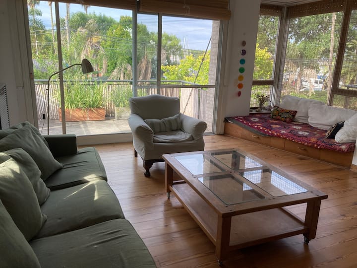 Apartamento com 4 quartos em Victoria