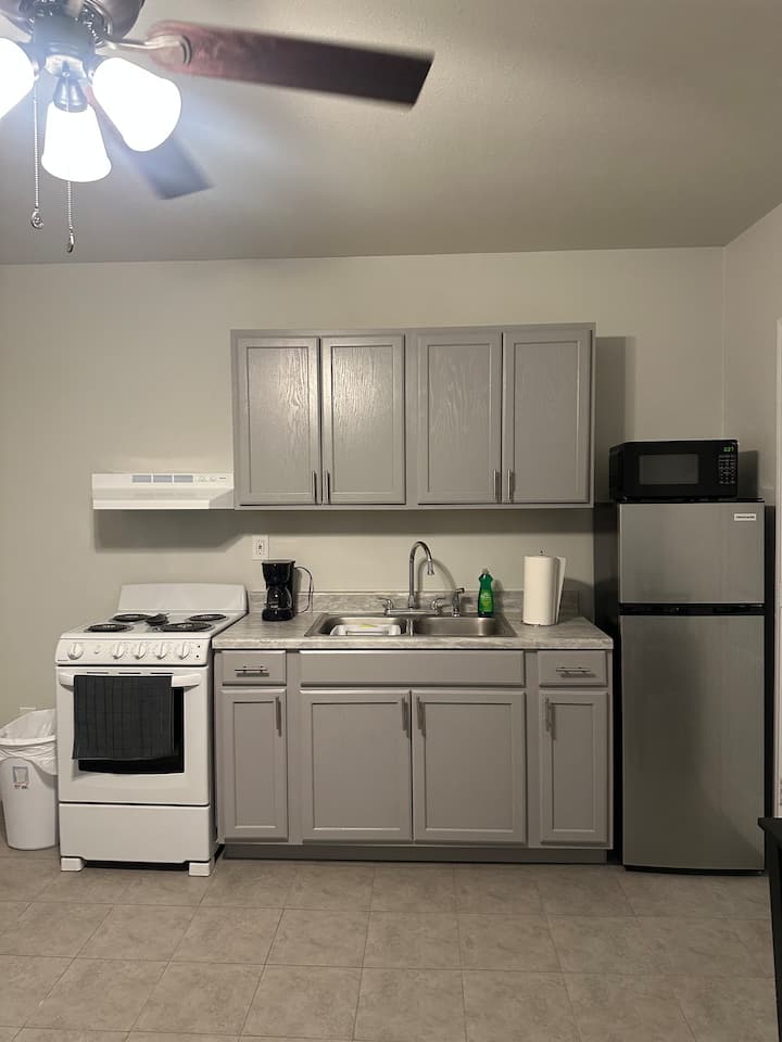 Beautiful Studio Fuly  Equipped - Laredo, TX