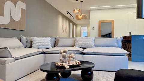 Chic Haven in Aquarela’s Luxury Complex by POBA