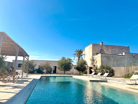 Private estate with pool near Porto Cesareo