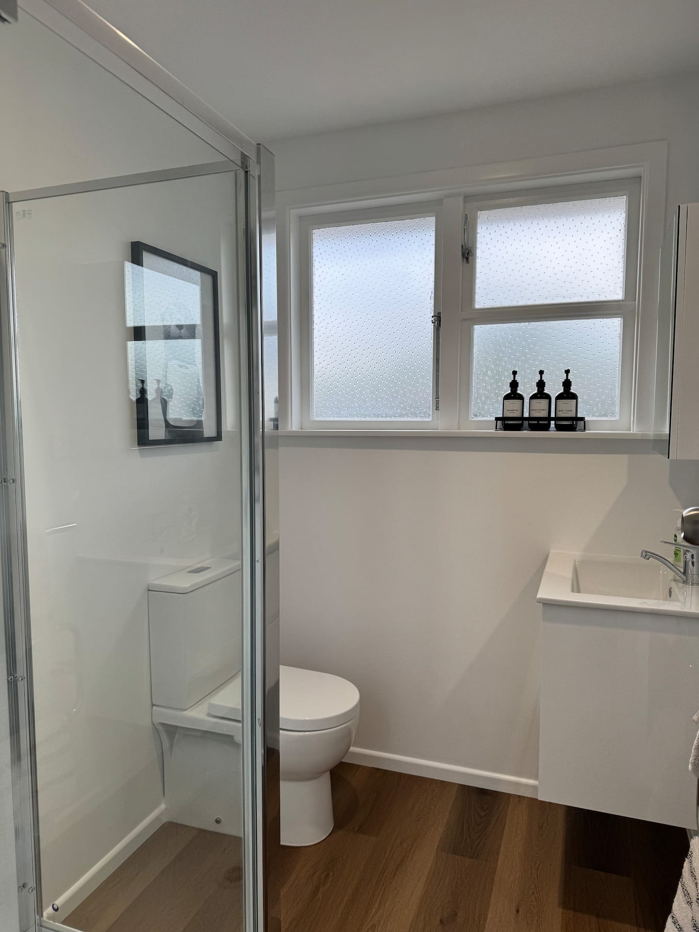 Fully Renovated 2-bedroom 5