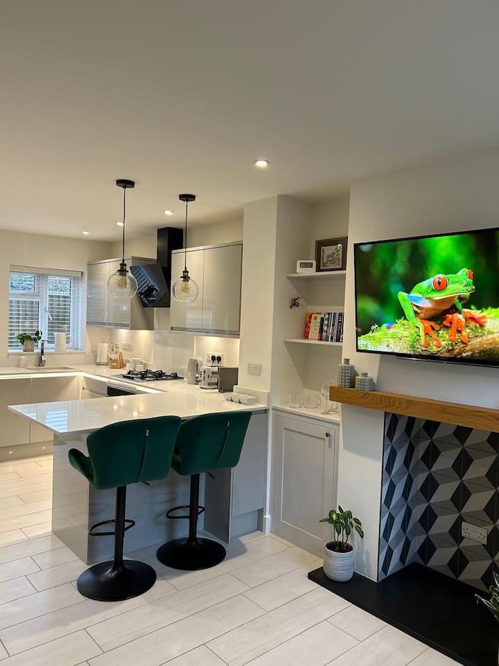 Stylish House In Central Thame With Parking - Thame