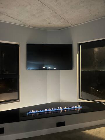 Whale Way Manor gallery image 5