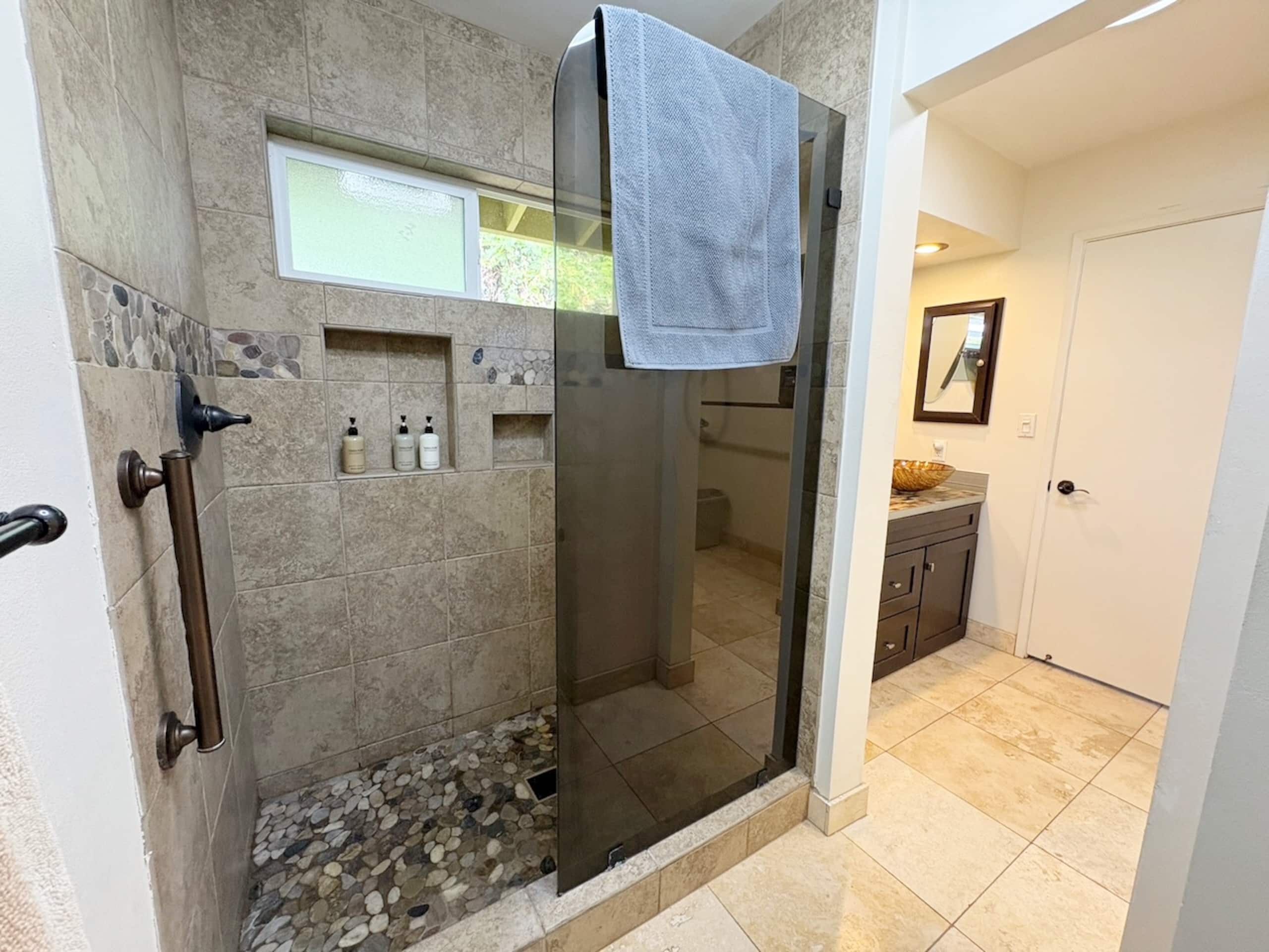 Home in Kailua-Kona · ★4.95 · 3 bedrooms · 4 beds · 2 private baths - Image 25