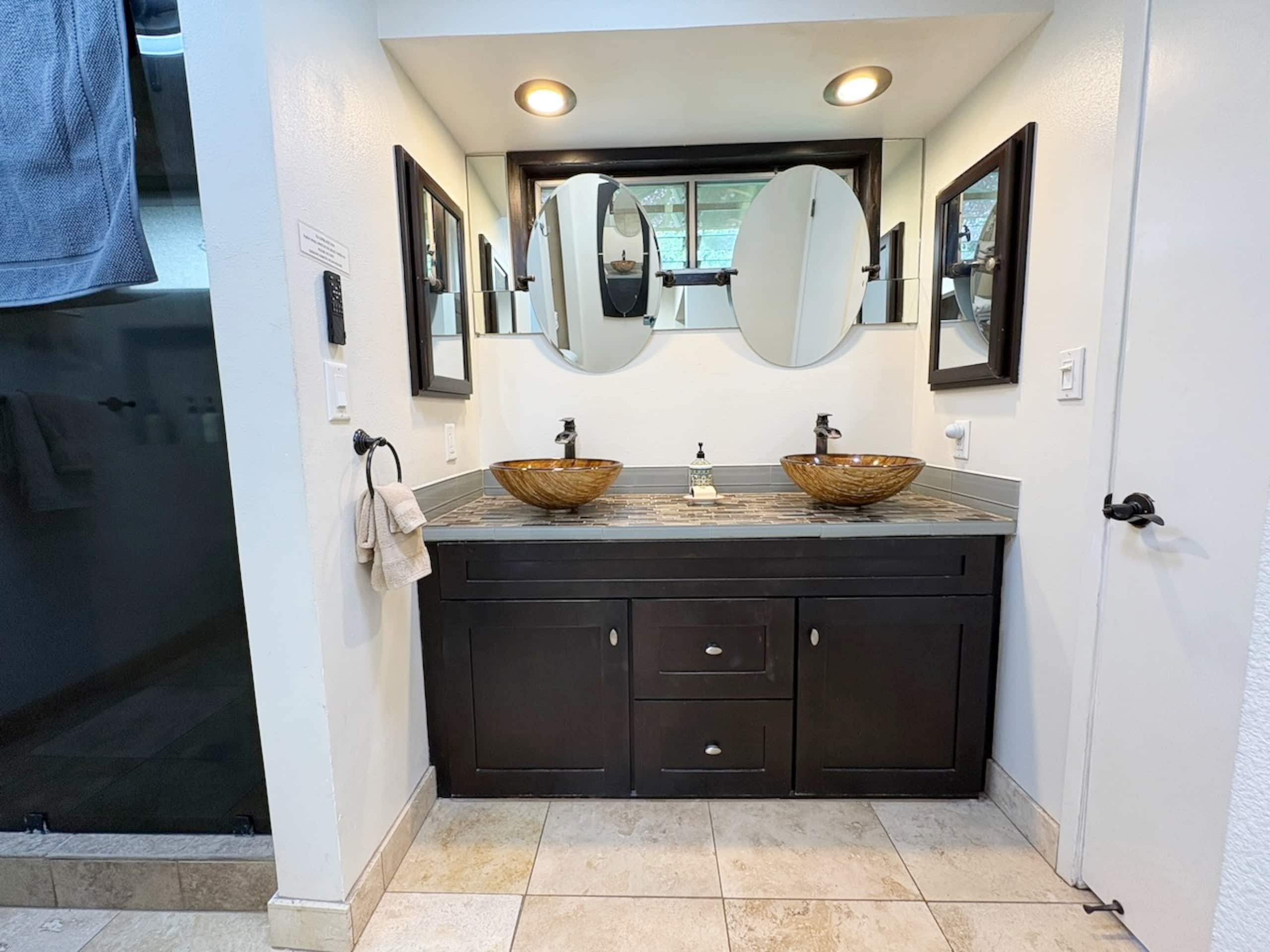 Home in Kailua-Kona · ★4.95 · 3 bedrooms · 4 beds · 2 private baths - Image 27