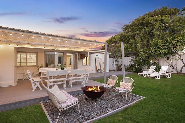 Beach Walks, Outdoor Dining & Secure Yard - The Entrance