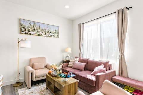 Stylish Arcadia Home | Sleeps 10 w/ Garage