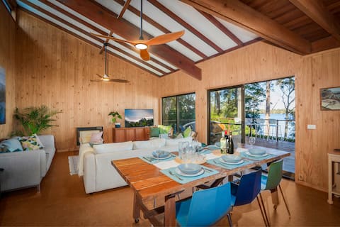 Top performing Airbnb: Waterby: Waterfront, Kayak, Whale Watching Nearby in Sanctuary Point