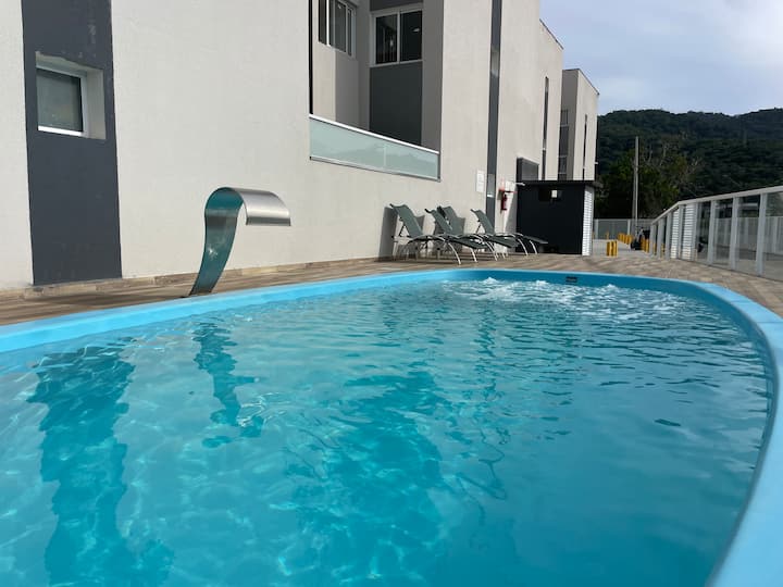Dois Quartos Com Piscina - Matinhos