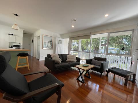 Popular Airbnb listing: Blue Pot Cottage in Capel Sound