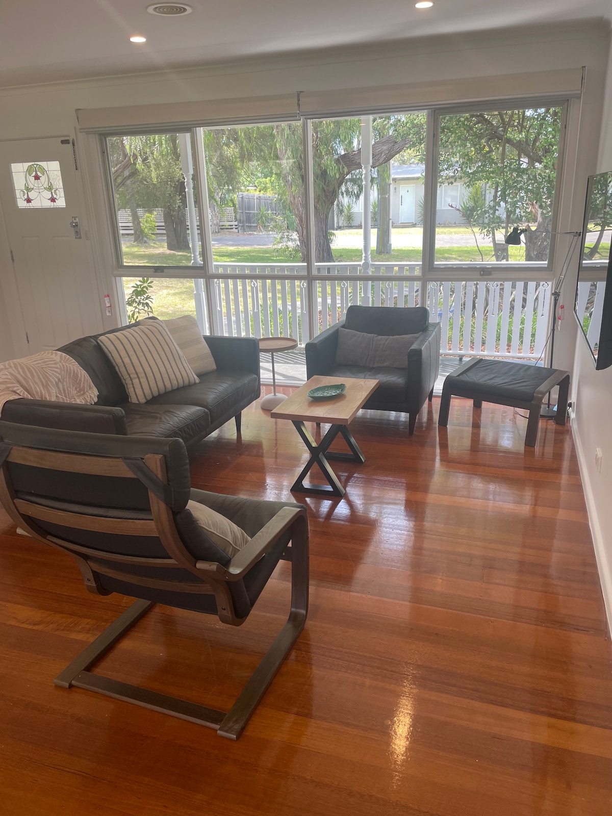 Popular Airbnb listing: Blue Pot Cottage in Capel Sound