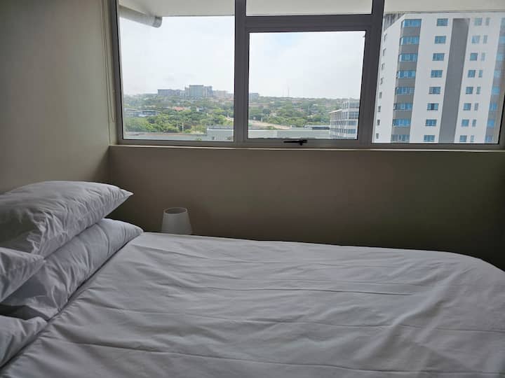 Трета спалня с изглед към хребета и селото ... също и залези