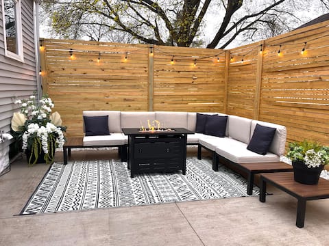 Newly Renovated Gem close to Casino!