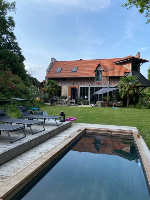 Charming house with pool 5/2