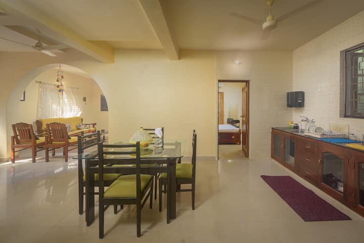 Dining area image 1