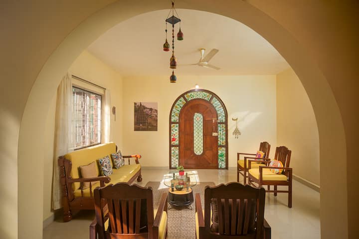 Living room image 15